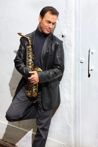 Tom-Nunan-sax-hi-res